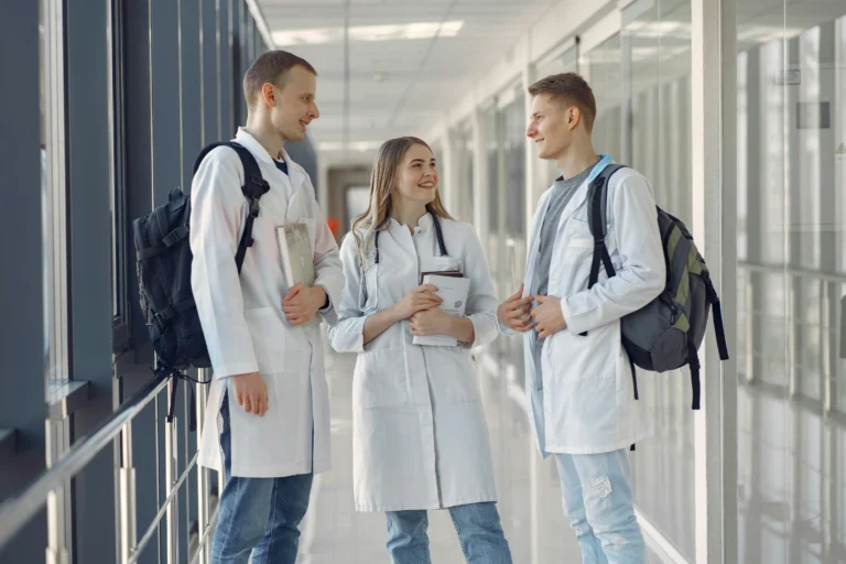 Studenti medicíny